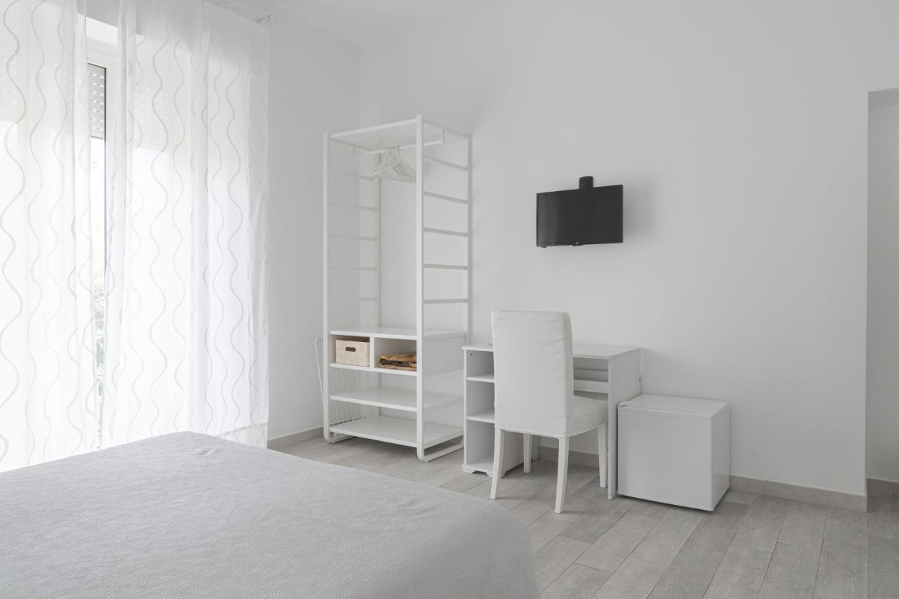 Amare Sirolo Bed and Breakfast Buitenkant foto